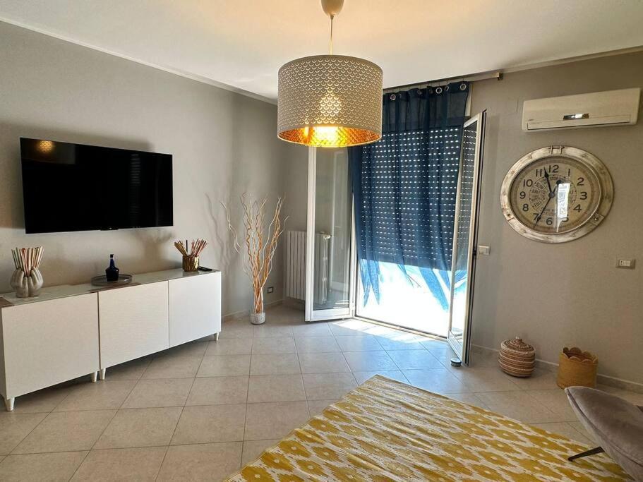 Faro Sul Mare Luxury Apartment - Zona Fiera Bari Exterior foto